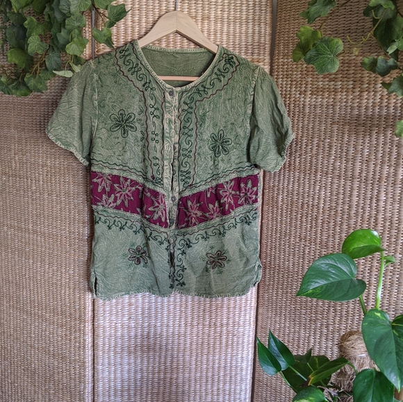 Green Embroidered Button Up Top - Picture 1 of 3